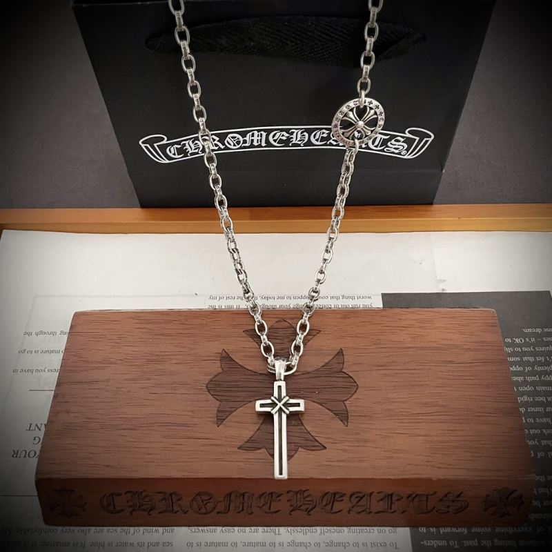 Ch**me He**ts necklaces